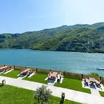Hotel 5 Stinet Koman