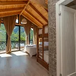 5 Stinet Hotel Koman