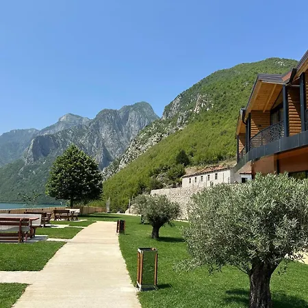 5 Stinet Hotel *