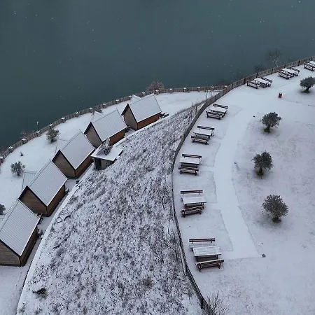 5 Stinet Hotel Koman